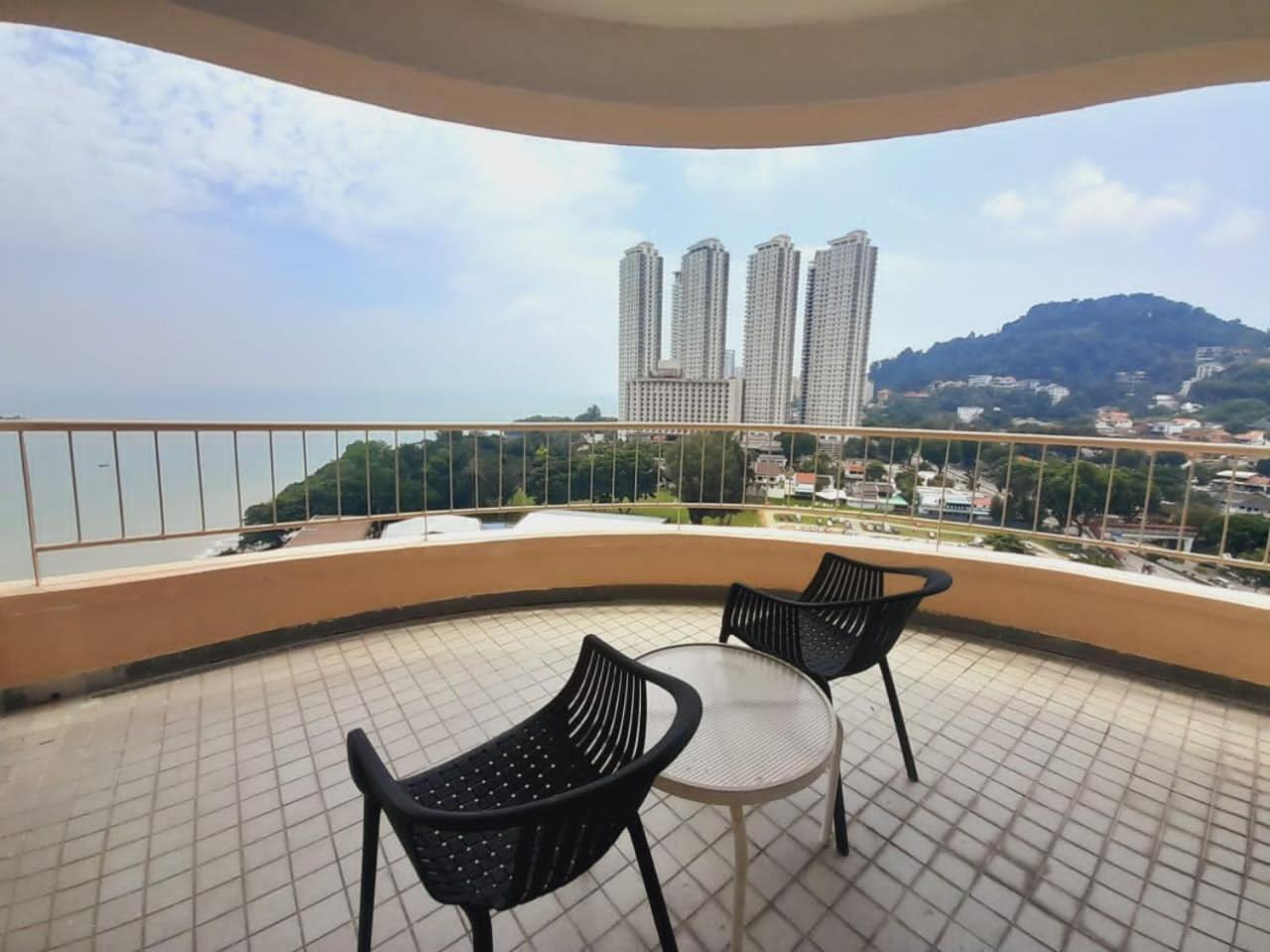 Rainbow Paradise Beachfront Penang Tanjung Bungah  Luaran gambar